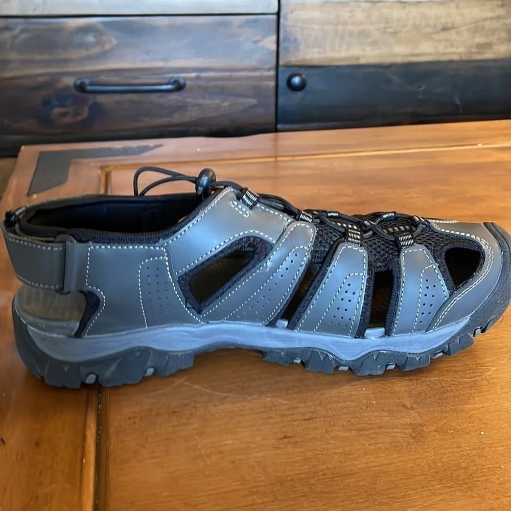 Eddie Bauer Sandals Size 13